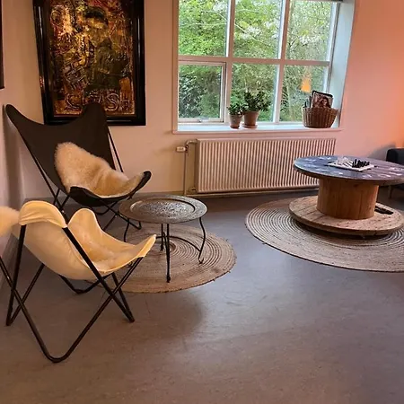 Ξενοδοχείο με διαμερίσματα 19 - Hawkraft Kulturhotel